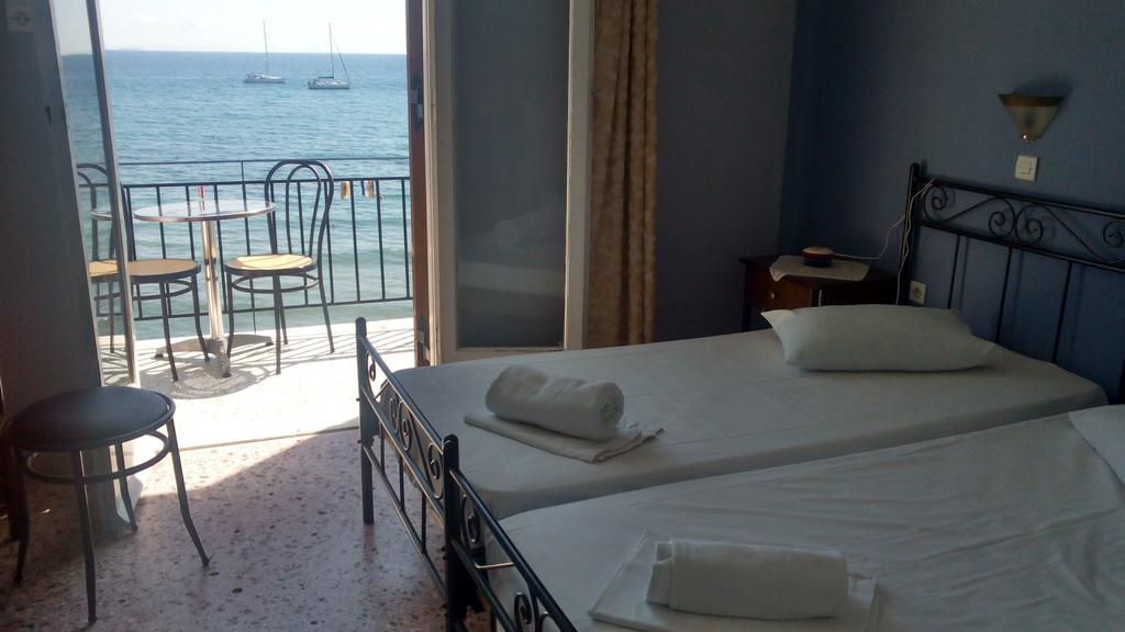 Oasis Hotel Theodoros & Litsa Galaris Agia Marina  Exterior photo