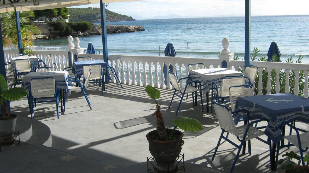 Oasis Hotel Theodoros & Litsa Galaris Agia Marina  Exterior photo