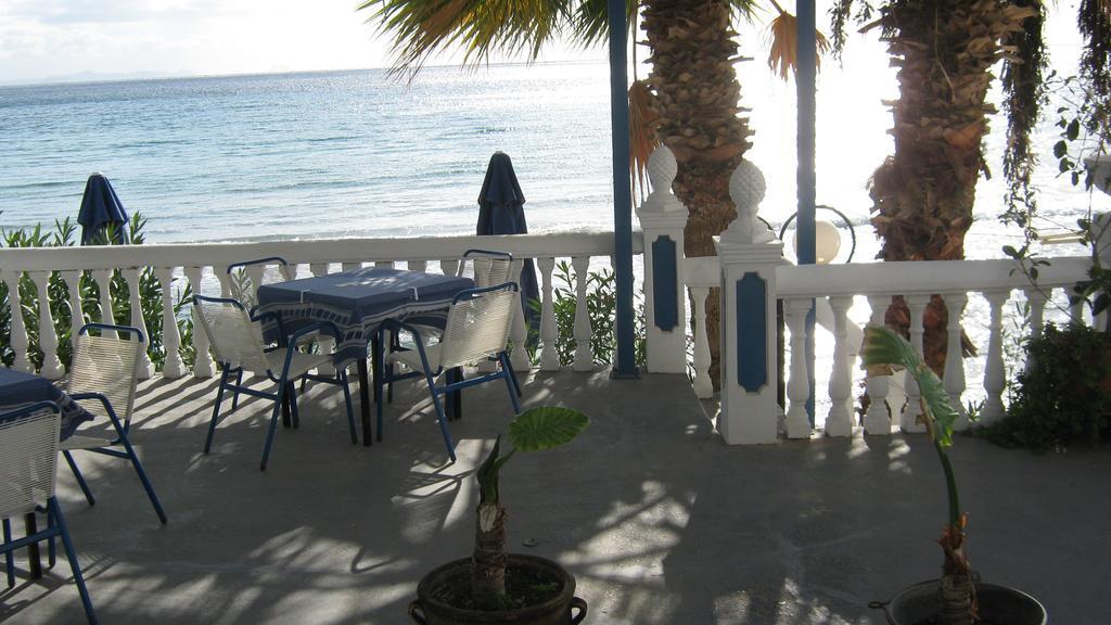 Oasis Hotel Theodoros & Litsa Galaris Agia Marina  Exterior photo